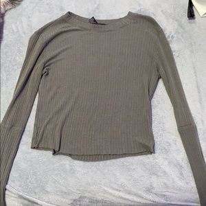 Long sleeve crop top